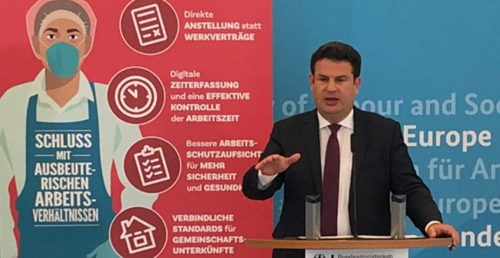 Hubertus Heil, Ministro de Trabajo y Asuntos Sociales de Alemania, anunciando las nuevas medidas para la industria cárnica.