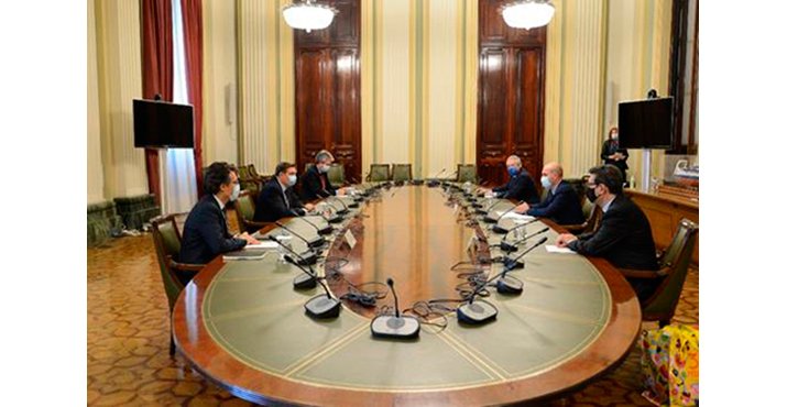 Luís Planas se reunió el la sede del MAPA con representantes de PROVACUNO.