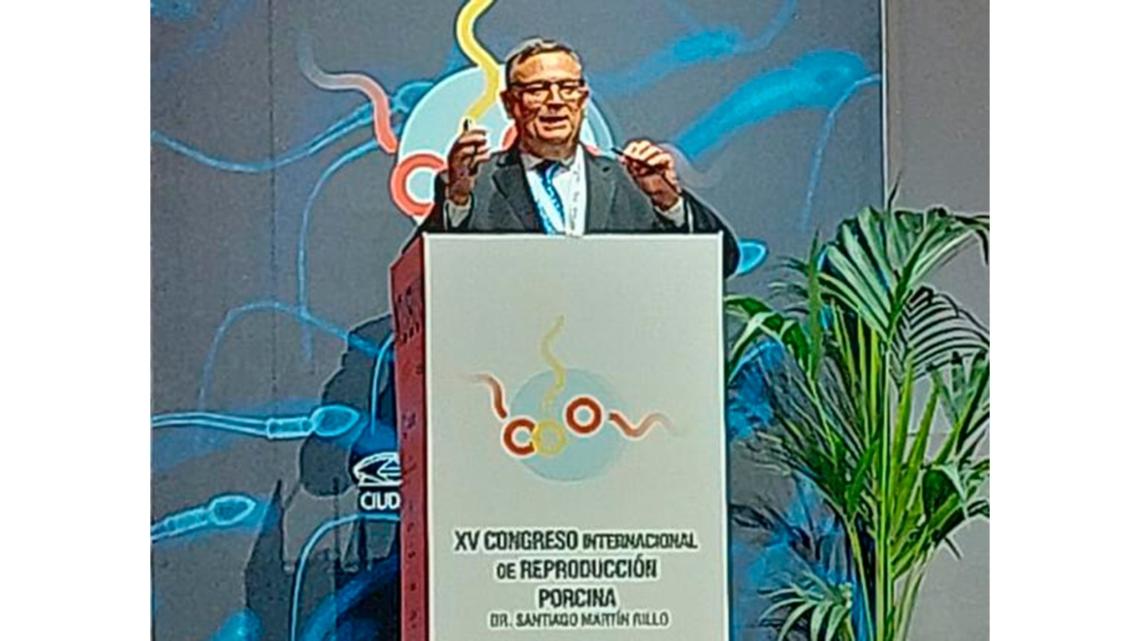 Manuel García, presidente de INTERPORC,  en el XV Congreso Internacional en Reproducción Porcina.