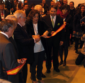 Arias Cañete y Ana Botella inaugurando el salón