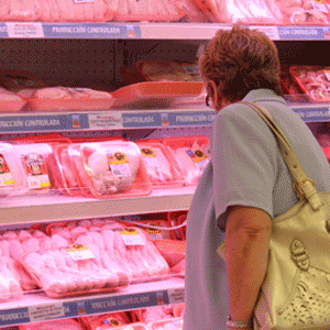 Carrefour y Mercadona mantenían el mismo precio por la carne de pollo en la jornada de hoy