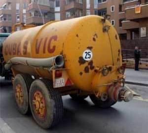 Uno de los tractores con purines que se movilizaron en Vic