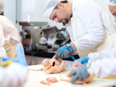 Cómo Mercamadrid combate la crisis de talento cárnico: formación a medida y empleo casi asegurado